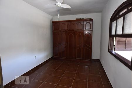 Casa à venda com 283m², 5 quartos e 4 vagasSuíte 2