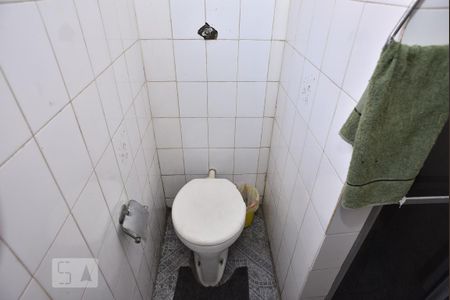 Casa à venda com 283m², 5 quartos e 4 vagasBanheiro de Serviço