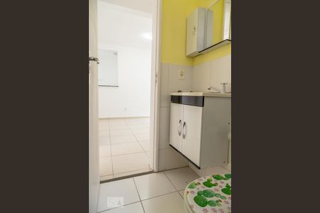 Apartamento à venda com 49m², 2 quartos e 1 vaga Apartamento à venda com 49m², 2 quartos e 1 vagaBanheiro
