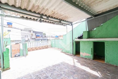 Casa para alugar com 100m², 3 quartos e 2 vagasQuintal