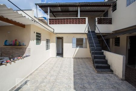 Casa à venda com 225m², 4 quartos e 2 vagas Casa à venda com 225m², 4 quartos e 2 vagasÁrea comum