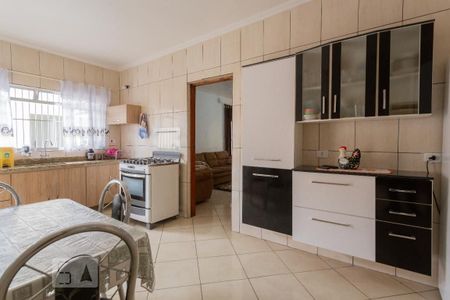 Casa à venda com 225m², 4 quartos e 2 vagas Casa à venda com 225m², 4 quartos e 2 vagasCozinha