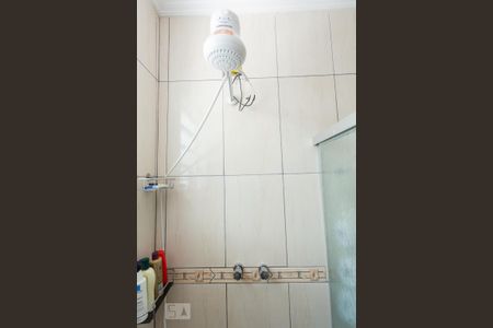 Casa à venda com 225m², 4 quartos e 2 vagas Casa à venda com 225m², 4 quartos e 2 vagasChuveiro