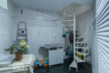 Casa à venda com 200m², 4 quartos e 3 vagasLavanderia