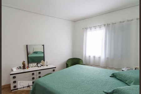 Casa à venda com 200m², 4 quartos e 3 vagasQuarto 2