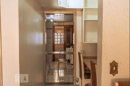 Corredor de apartamento para alugar com 2 quartos, 76m² em Rio Branco, Canoas