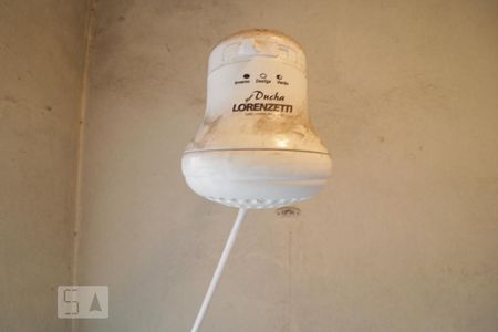 Casa à venda com 200m², 4 quartos e 3 vagasBanheiro de Serviço - chuveiro