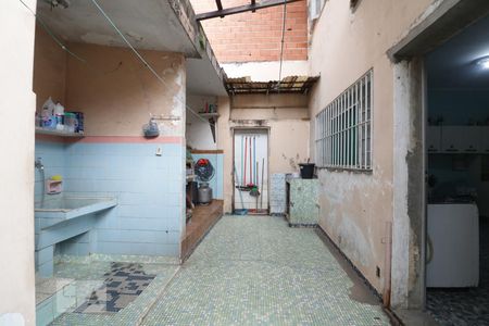 Casa à venda com 200m², 4 quartos e 3 vagasArea de serviço