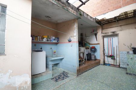 Casa à venda com 200m², 4 quartos e 3 vagasArea de serviço