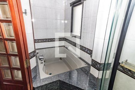 Apartamento à venda com 284m², 3 quartos e 3 vagasBanheiro da Suíte