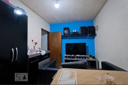 Casa à venda com 180m², 4 quartos e 1 vagaQuarto (casa de fundos)