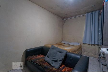 Casa à venda com 180m², 4 quartos e 1 vagaQuarto (casa de fundos)