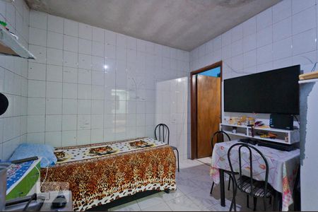 Casa à venda com 180m², 4 quartos e 1 vagaCozinha (casa de fundos)