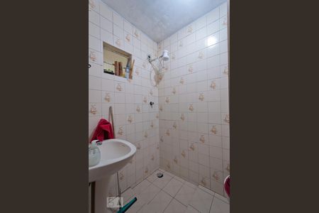 Casa à venda com 180m², 4 quartos e 1 vagaBanheiro 2