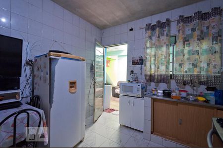 Casa à venda com 180m², 4 quartos e 1 vagaCozinha (casa de fundos)