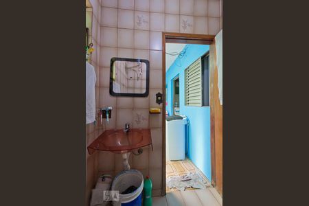 Casa à venda com 180m², 4 quartos e 1 vagaBanheiro 3  (casa de fundos)