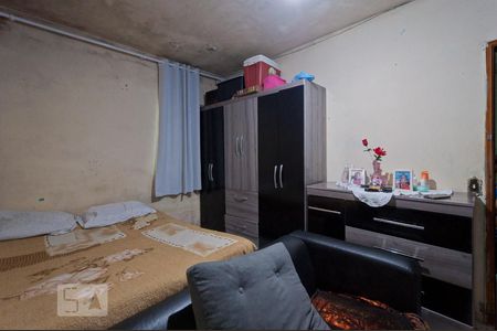 Casa à venda com 180m², 4 quartos e 1 vagaQuarto (casa de fundos)