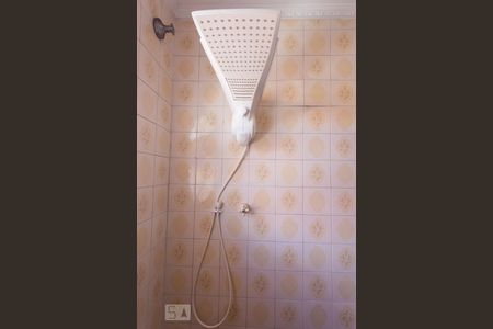 Casa à venda com 175m², 3 quartos e 2 vagasChuveiro