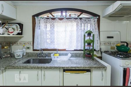 Casa à venda com 175m², 3 quartos e 2 vagasCozinha