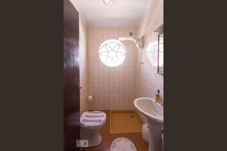 Casa à venda com 175m², 3 quartos e 2 vagasBanheiro