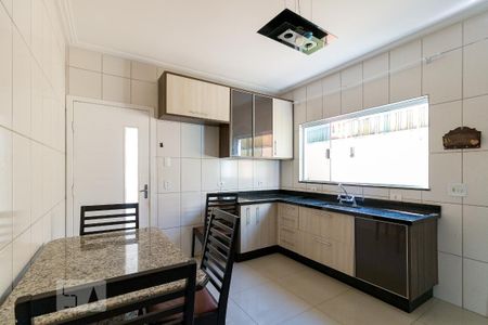 Casa à venda com 159m², 3 quartos e 2 vagasCozinha