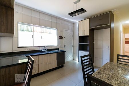 Casa à venda com 159m², 3 quartos e 2 vagasCozinha