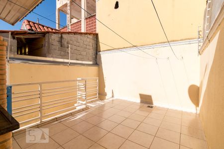 Casa à venda com 159m², 3 quartos e 2 vagasTerraço
