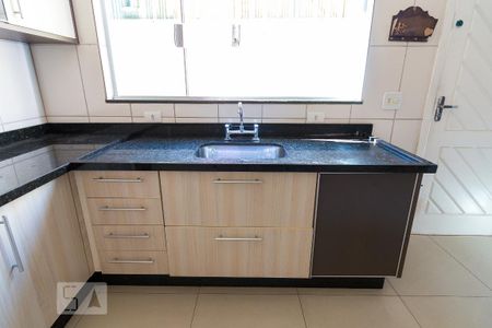 Casa à venda com 159m², 3 quartos e 2 vagasCozinha - pia e gabinete