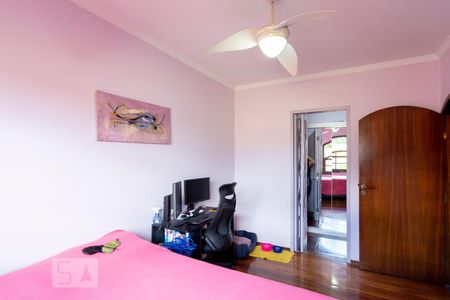 Casa à venda com 350m², 5 quartos e 4 vagasSuíte 2