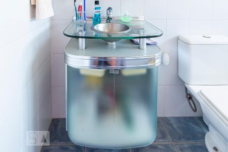 Casa à venda com 350m², 5 quartos e 4 vagasBanheiro Suíte 2