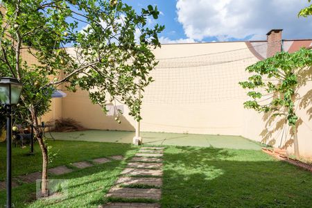 Casa à venda com 350m², 5 quartos e 4 vagasQuintal