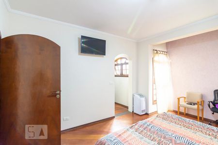 Casa à venda com 350m², 5 quartos e 4 vagasSuíte 1