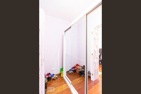 Casa à venda com 350m², 5 quartos e 4 vagasCloset Suíte 2