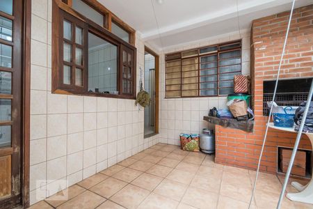 Casa à venda com 150m², 3 quartos e 2 vagas Casa à venda com 150m², 3 quartos e 2 vagasQuintal