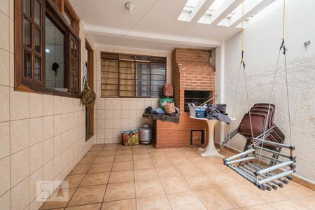 Casa à venda com 150m², 3 quartos e 2 vagas Casa à venda com 150m², 3 quartos e 2 vagasQuintal