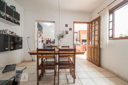 Casa à venda com 150m², 3 quartos e 2 vagas Casa à venda com 150m², 3 quartos e 2 vagasSala de Jantar