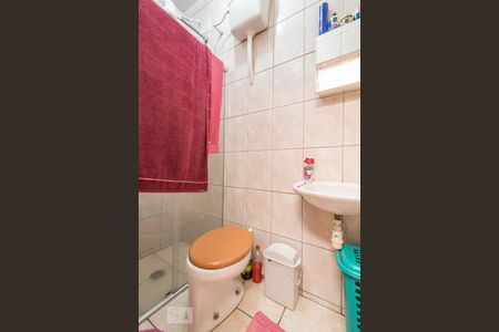 Casa à venda com 150m², 3 quartos e 2 vagas Casa à venda com 150m², 3 quartos e 2 vagasBanheiro de Serviço