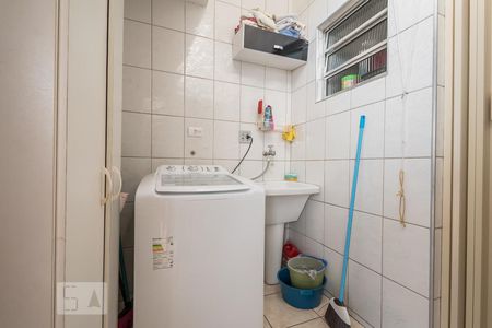 Casa à venda com 150m², 3 quartos e 2 vagas Casa à venda com 150m², 3 quartos e 2 vagasÁrea de Serviço