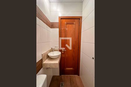 Casa à venda com 200m², 3 quartos e 5 vagas Casa à venda com 200m², 3 quartos e 5 vagasBanheiro da Suíte 2