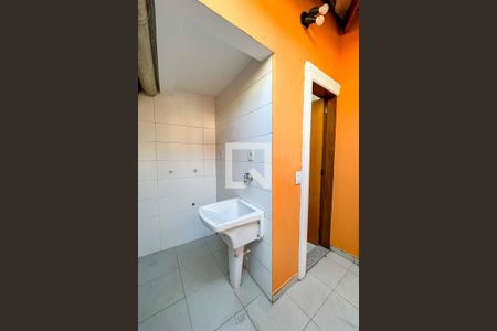 Casa à venda com 200m², 3 quartos e 5 vagas Casa à venda com 200m², 3 quartos e 5 vagasÁrea de Serviço