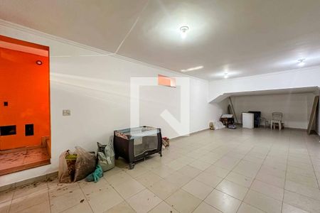 Casa à venda com 200m², 3 quartos e 5 vagas Casa à venda com 200m², 3 quartos e 5 vagasGaragem