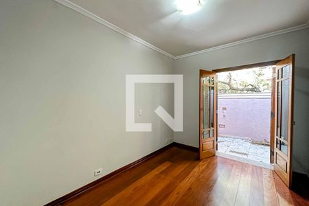 Casa à venda com 200m², 3 quartos e 5 vagas Casa à venda com 200m², 3 quartos e 5 vagasSuíte 3