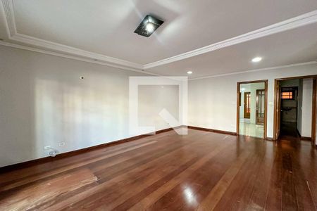 Sala de casa à venda com 3 quartos, 200m² em Vila Paiva, São Paulo