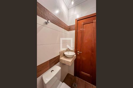 Casa à venda com 200m², 3 quartos e 5 vagas Casa à venda com 200m², 3 quartos e 5 vagasBanheiro da Suíte 2