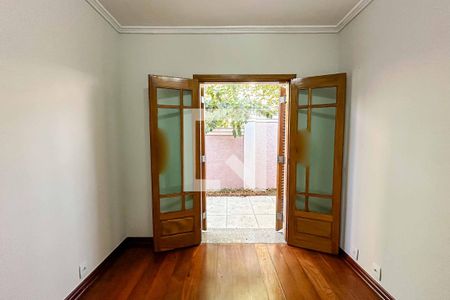 Casa à venda com 200m², 3 quartos e 5 vagas Casa à venda com 200m², 3 quartos e 5 vagasSuíte 2