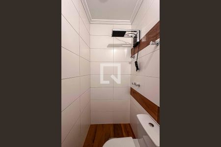 Casa à venda com 200m², 3 quartos e 5 vagas Casa à venda com 200m², 3 quartos e 5 vagasBanheiro da Suíte 2