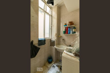 Apartamento à venda com 70m², 2 quartos e sem vagaÁREA DE SERVIÇO