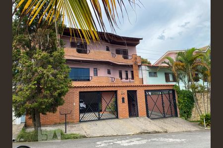 Casa à venda com 380m², 4 quartos e 5 vagasFachada