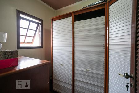 Casa à venda com 380m², 4 quartos e 5 vagasCloset da suíte 1
