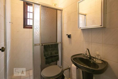 Casa à venda com 380m², 4 quartos e 5 vagasBanheiro de Serviço
